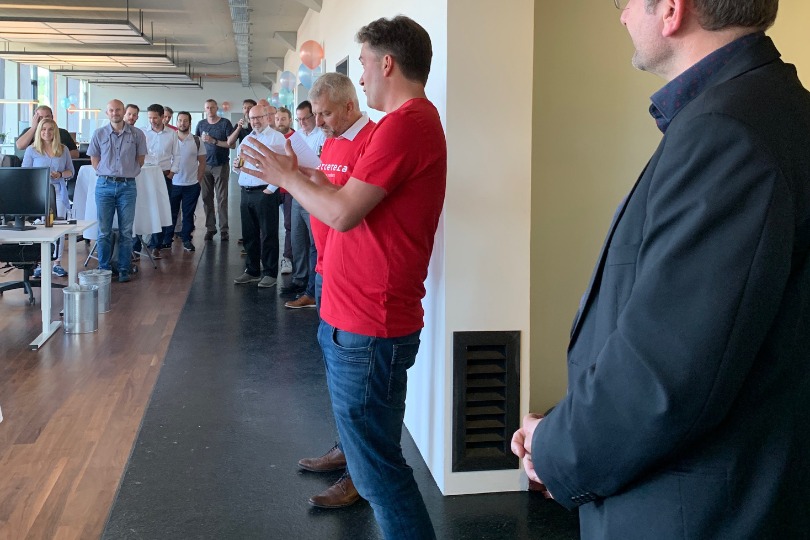 Martin Jäger, Geschäftsstellenleiter Winterthur, begrüsst die Gäste