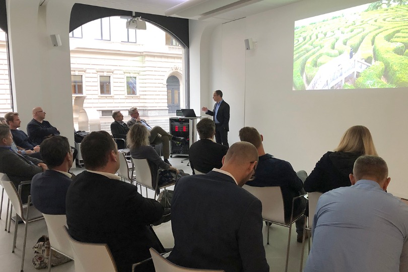 Alexander Josef, Senior Project Manager & Consultant bei Netcetera, spricht über die Co-Innovation mit NZZ