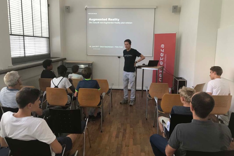 Reto Grob referiert über die Zukunft mit Augmented Reality