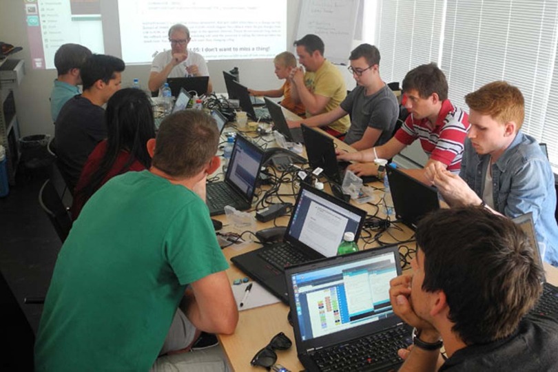 Interessierte Zuhörer im ausgebuchten IoT-Workshop (Bild: inside-it.ch)